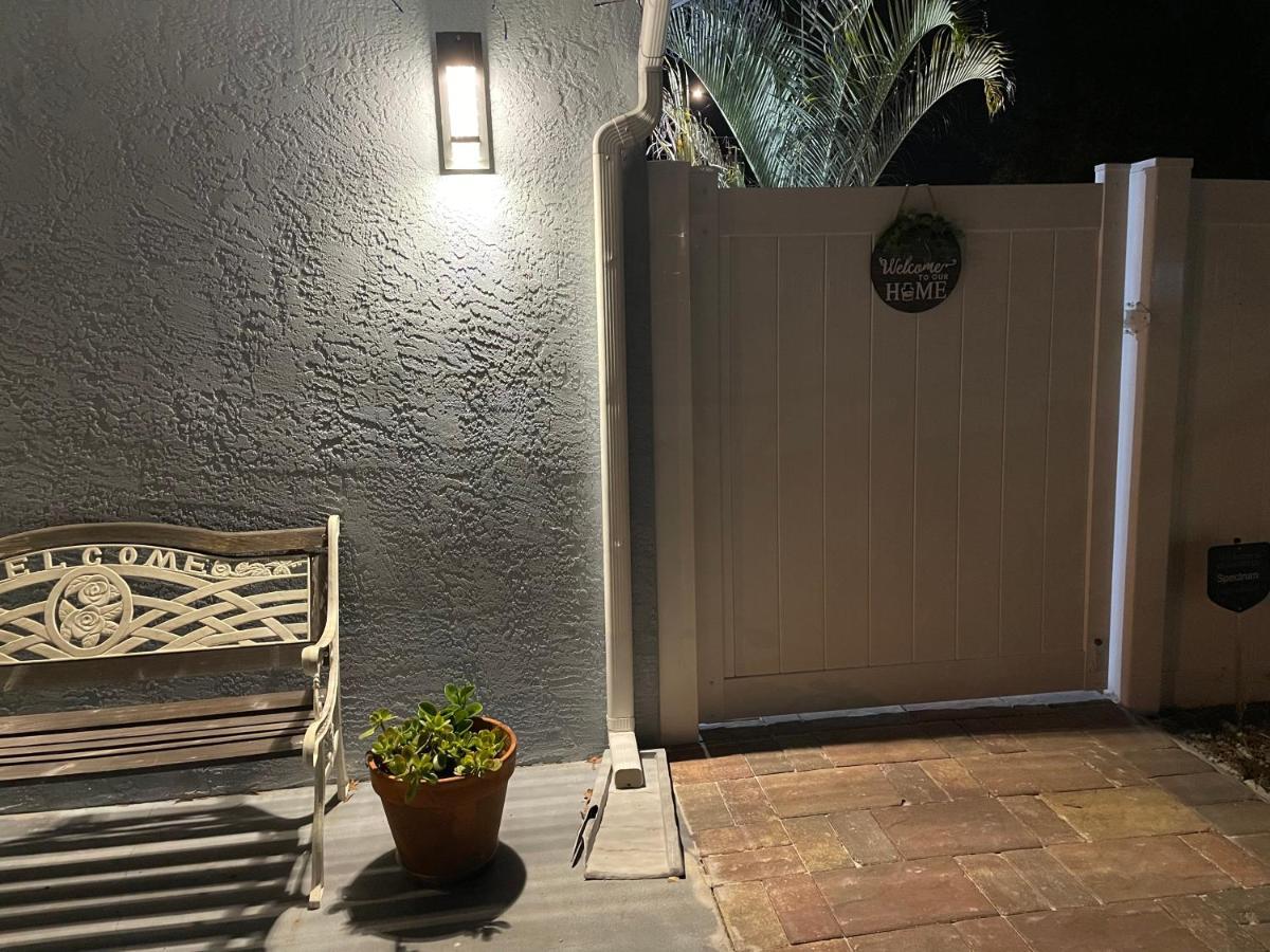 The Little Paris Suite Tampa Exterior photo