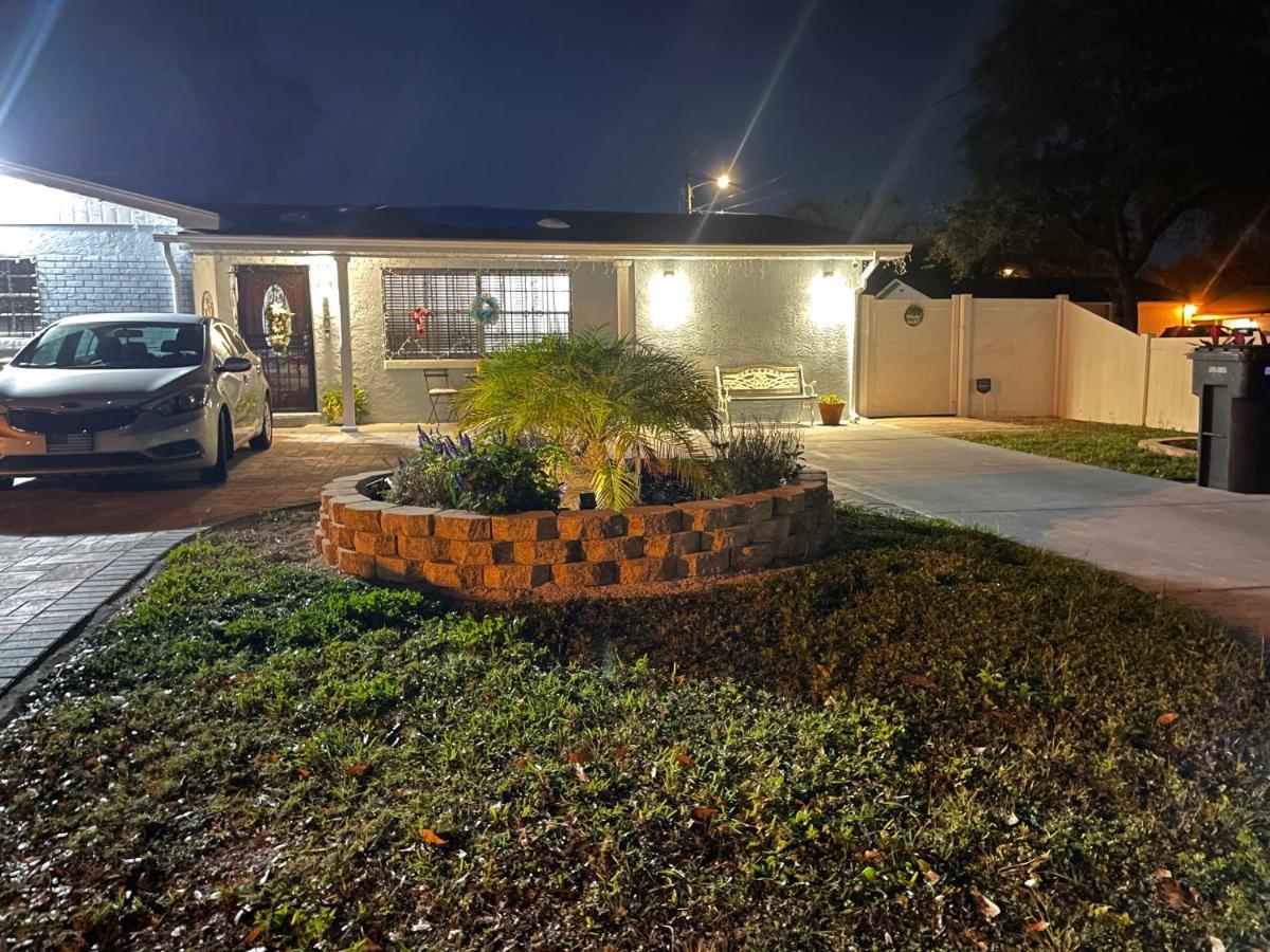 The Little Paris Suite Tampa Exterior photo